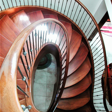 Freestanding Elliptical Staircase