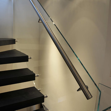 Glass balustrade, Staircase