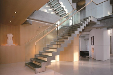 デンバーにあるコンテンポラリースタイルのおしゃれな階段の写真
