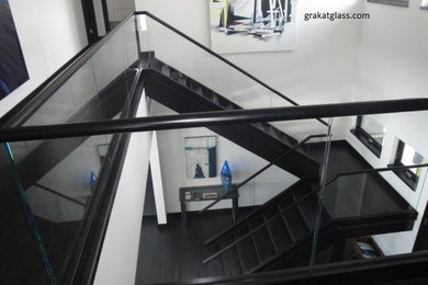 Example of a minimalist staircase design in Minneapolis
