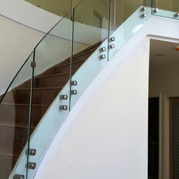 Glass railing system