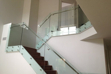 Diseño de escalera en L moderna