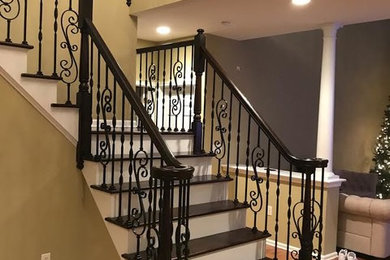 Staircase - traditional staircase idea in New York