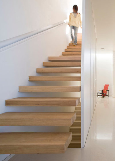 Modern Staircase by MarchDesign