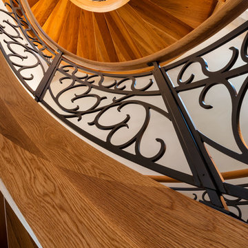 Kirkland Curved Staircase