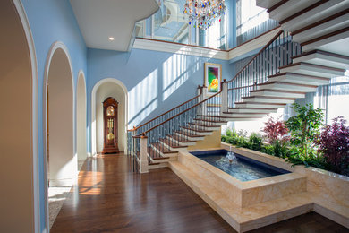 Example of a transitional staircase design in Toronto