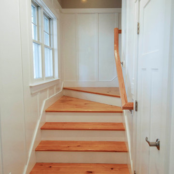 Lakefront Cottage-Staircase