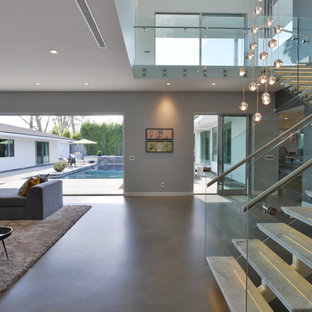 Lakewood Modern Residence