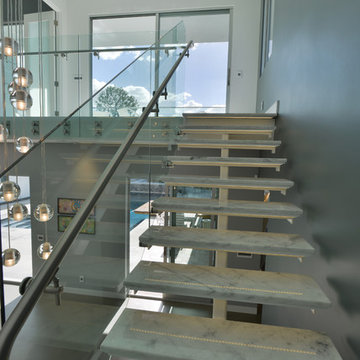 Lakewood Modern Residence