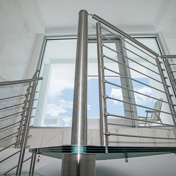 Laminated Glass Landing with Stainless Steel Railings