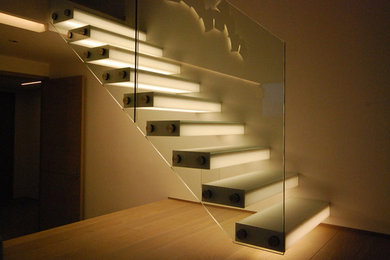 Luminous Cantilevered Stairs