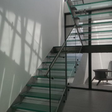 Luxurious Glass Staircase in Miami Beach