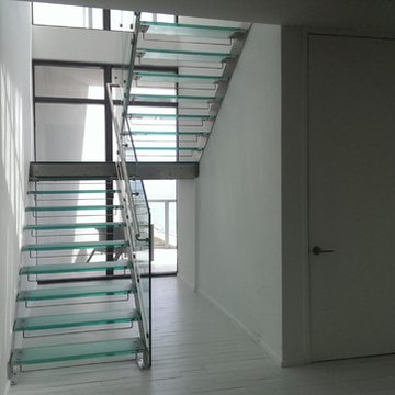 Luxurious Glass Staircase in Miami Beach