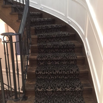 Luxurious Traditional Stairway