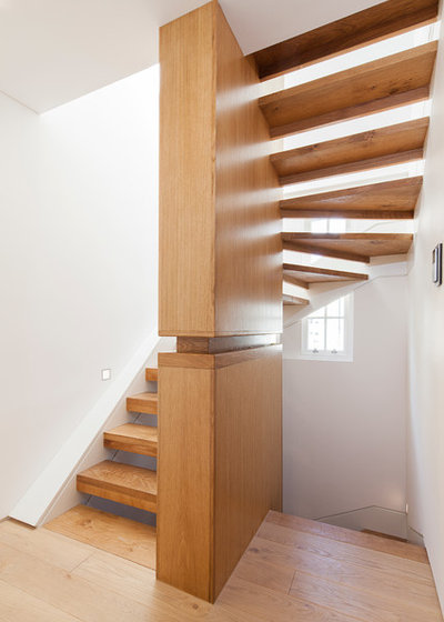 Modern Staircase by Sonnemann Toon Architects