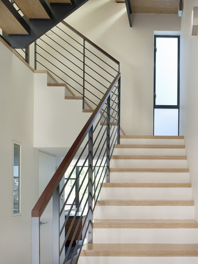Contemporary Staircase by Levy Art + Architecture