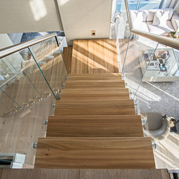 Modern Center Beam Staircase Collaboration