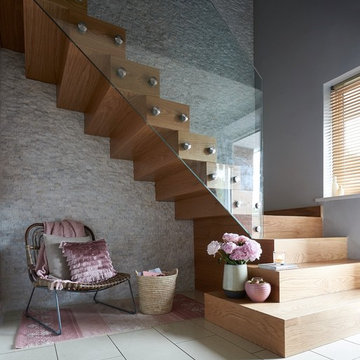 Modern Oak & Glass Kubos Staircase