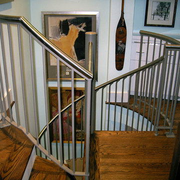Modern Steel Spiral with Stainless Steel Top Rail and Abrasive Treads - Duvinage