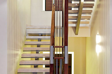 Foto de escalera recta contemporánea grande sin contrahuella con escalones con baldosas