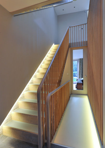 Transitional Staircase by MH Costa Construction Ltd