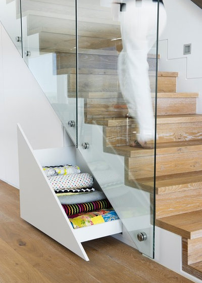 Contemporary Staircase by Point 2 Design