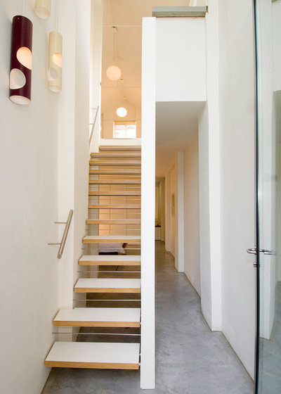 Contemporary Staircase by Threefold Architects