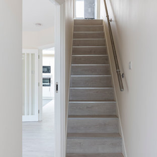 Imagen de escalera moderna pequeña