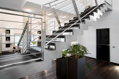 Staircase - contemporary staircase idea in Milan