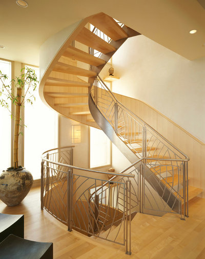 Contemporary Staircase by Mattingly Thaler Architecture