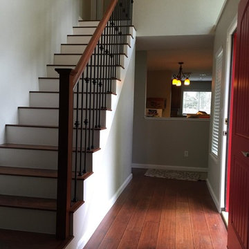 Simple railing with staggered iron pattern