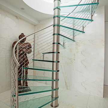 Spiral Staircase: Stainless Steel Railings with Glass Treads