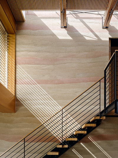 Contemporain Escalier by Feldman Architecture, Inc.