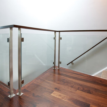 STAINLESS & TEMPERED GLASS RAILINGS