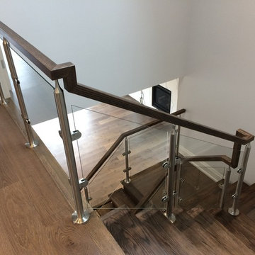 Stainless Steel and Glass Railing, Oak Handrails