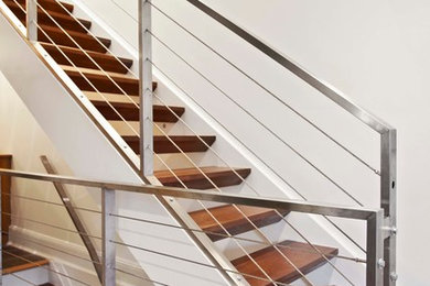 Modelo de escalera recta contemporánea sin contrahuella con escalones de madera