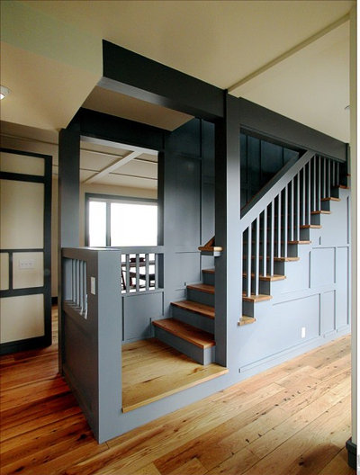 Contemporary Staircase by Leo J. Blackman Architects