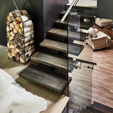 Stairs | Nostalgia | Authentik | Red Oak | Wire Brushed