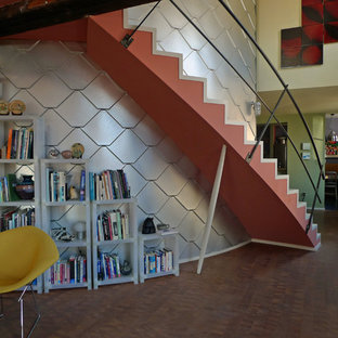 Ejemplo de escalera curva, bohemia, pequeña