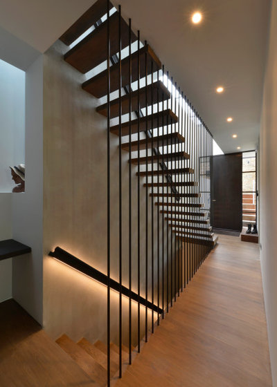 Contemporary Staircase by MH Costa Construction Ltd