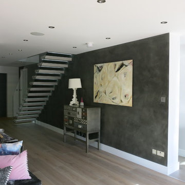Tailor-made Hanging Beton Cire Stairs and Feature Wall