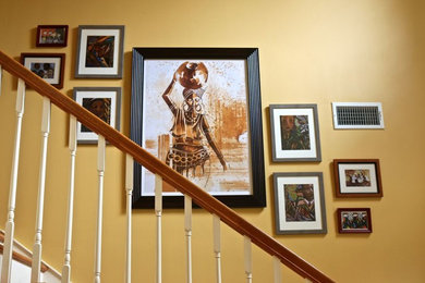 ジャクソンにある中くらいなトラディショナルスタイルのおしゃれなかね折れ階段の写真