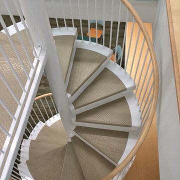 Transitional Steel Spiral with Oak Rail and Rubber-covered Treads - Duvinage