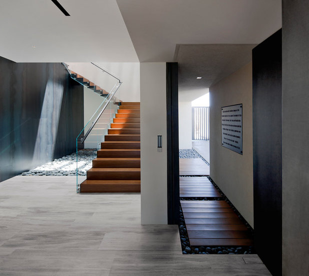 Contemporary Staircase by Assemblage Studio