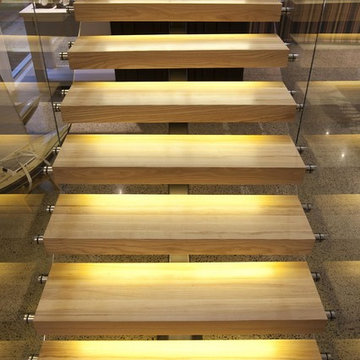 U Shape Staircase Glass Railing and Led Lighting