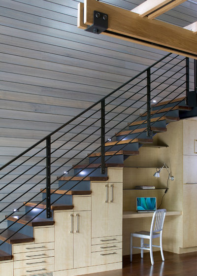 Contemporary Staircase by CHC Mountain Structures