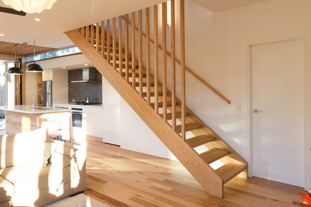Contemporary Staircase by Ben Callery Architects