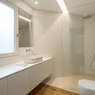 Immagine di una stanza da bagno design