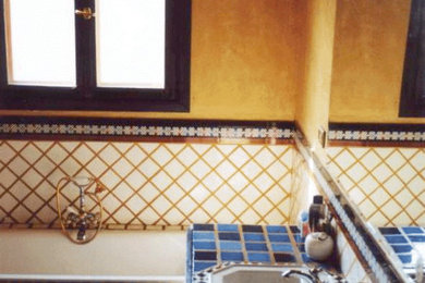 Bild på ett orientaliskt badrum