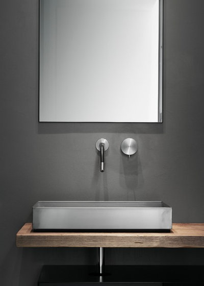 Contemporary Bathroom by Ensemble Foto